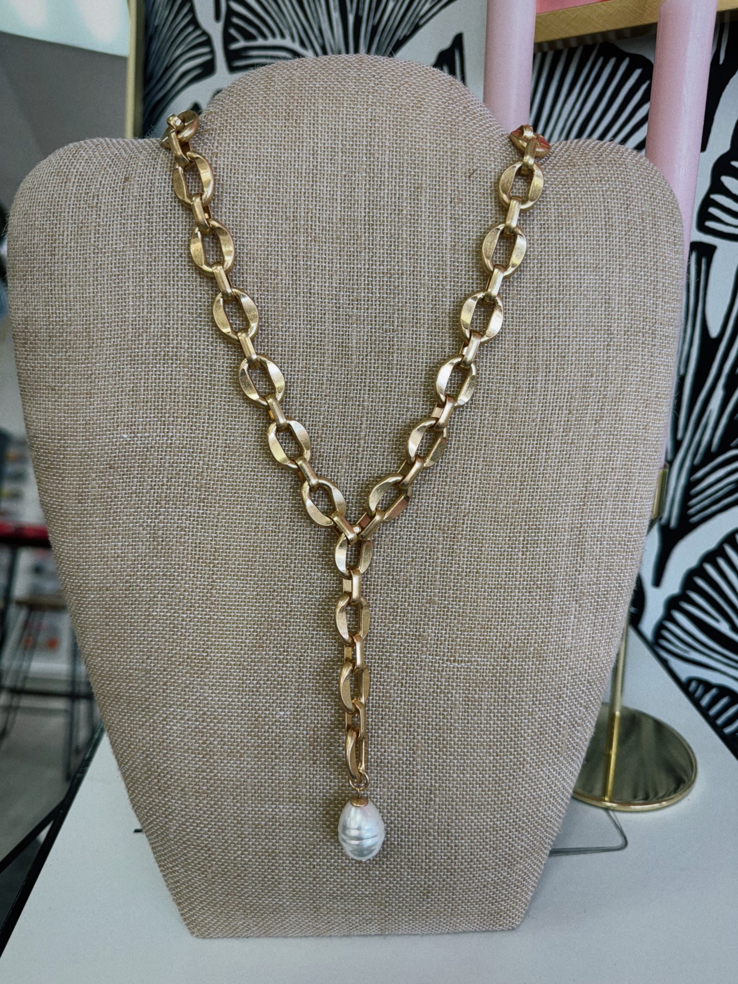 Hello Darlin Necklace