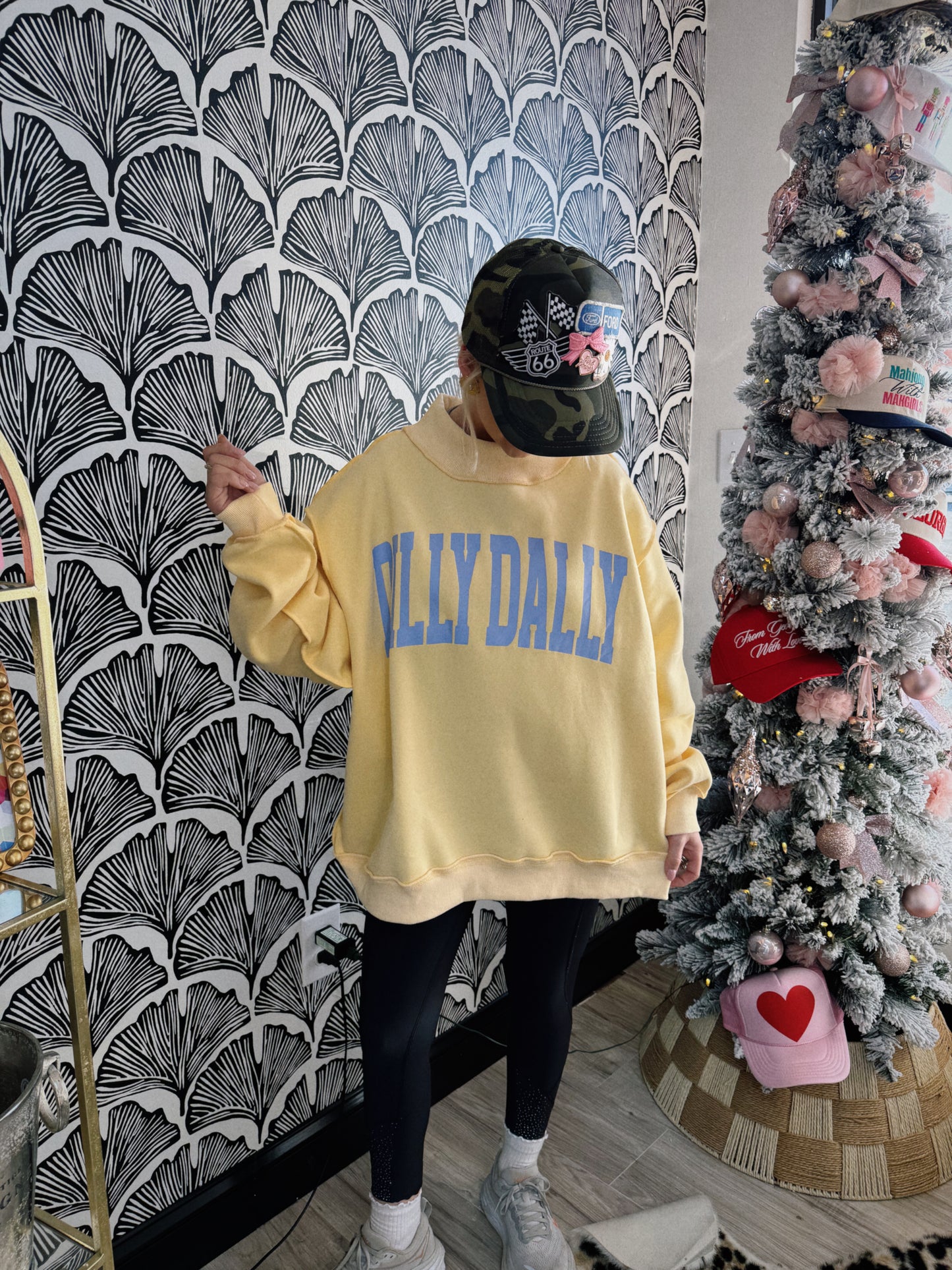 DILLY DALLY SWEATSHIRT