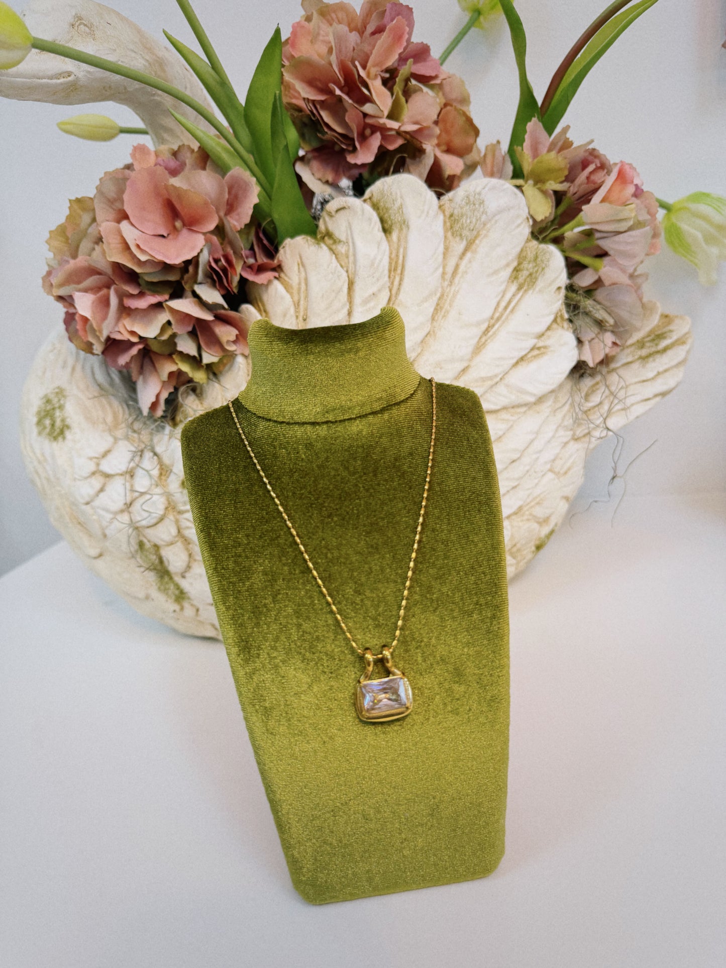 Golden Radiance Necklace