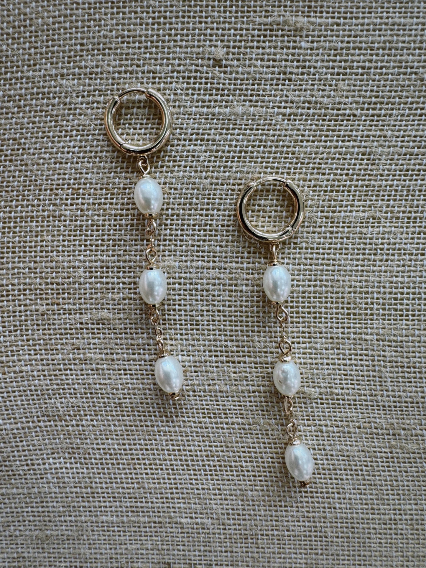 Dangling Pearl Earrings