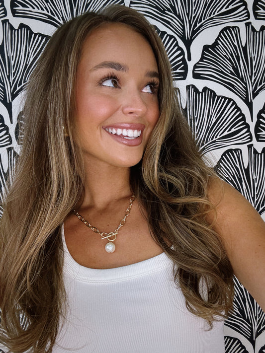 Simple Pearl Lover Necklace