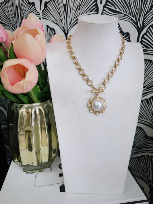 Soft Shine Necklace