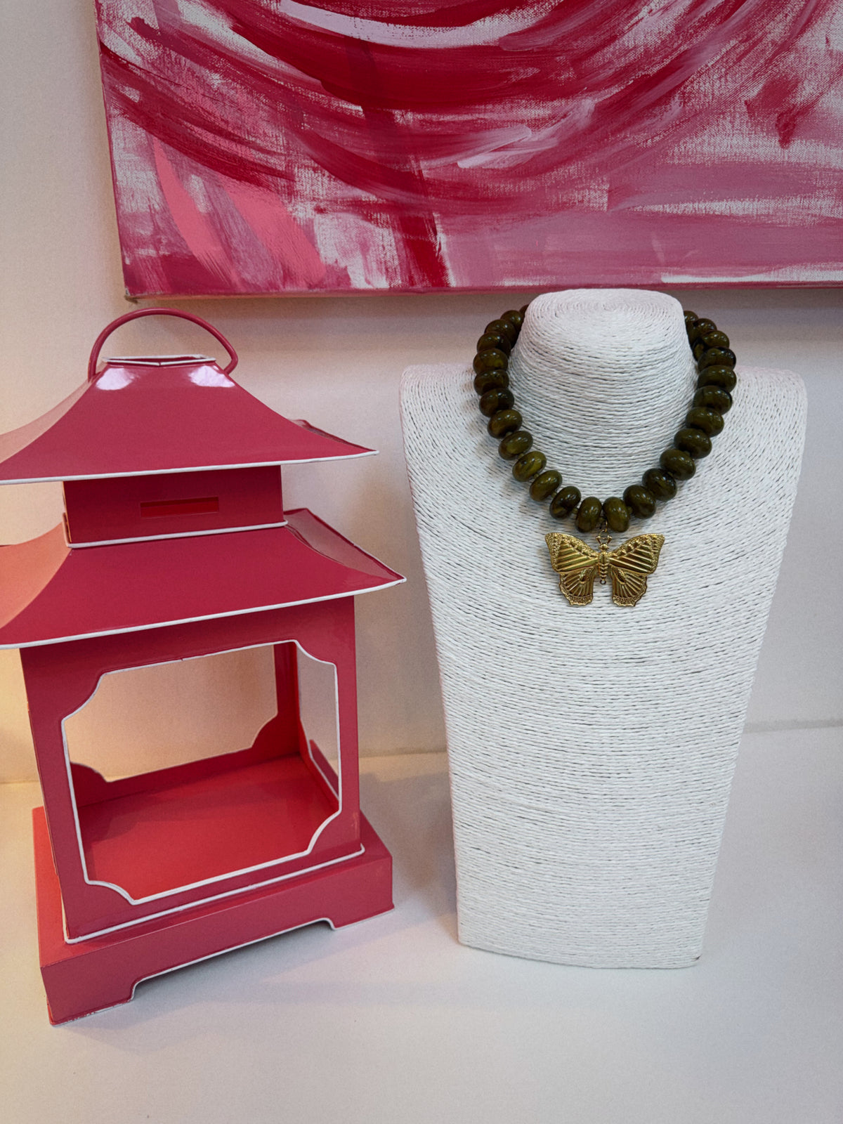 The Social Butterfly Necklace - Olive Green