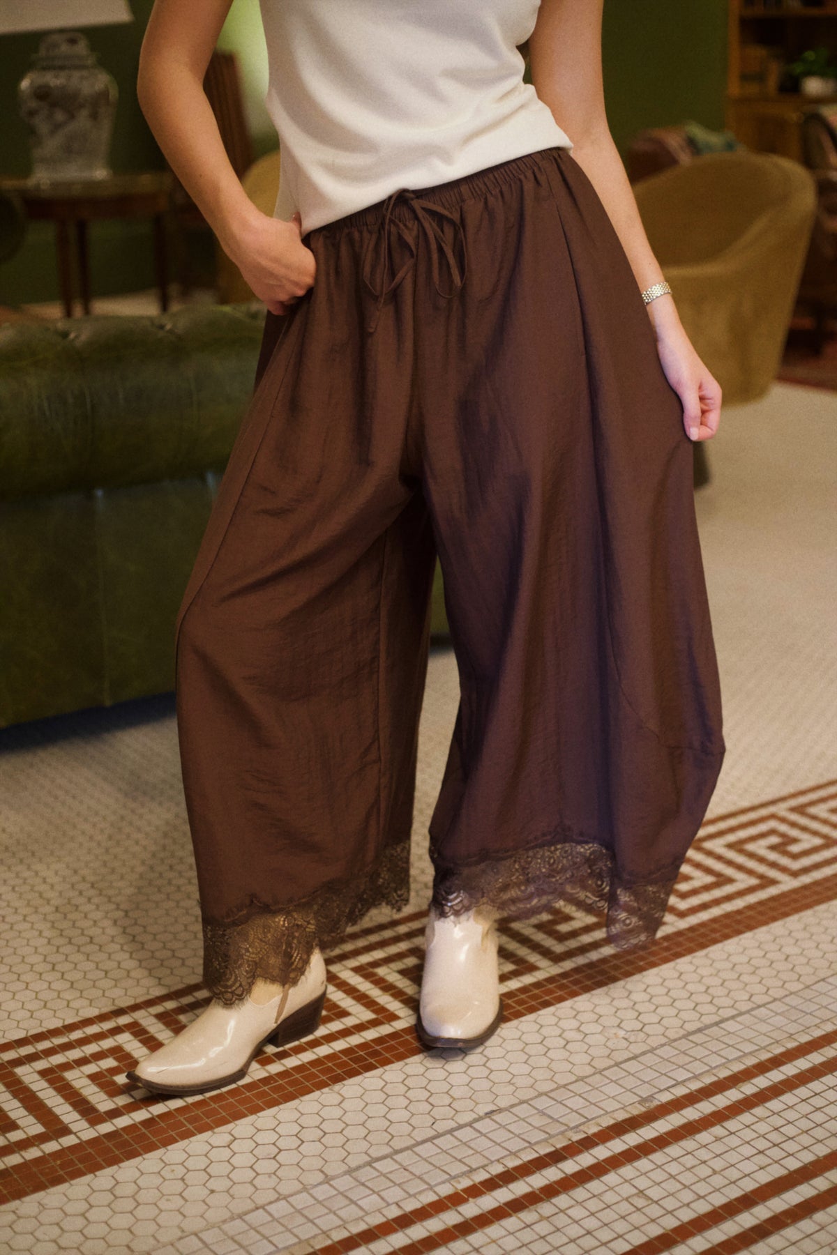 Lace Barrel Pants - Brown