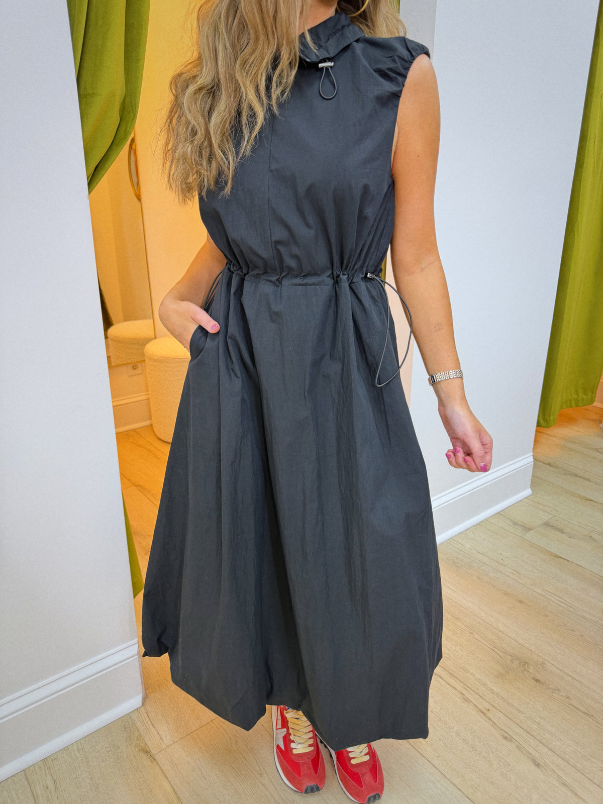 The SoHo Stroll Maxi - Black
