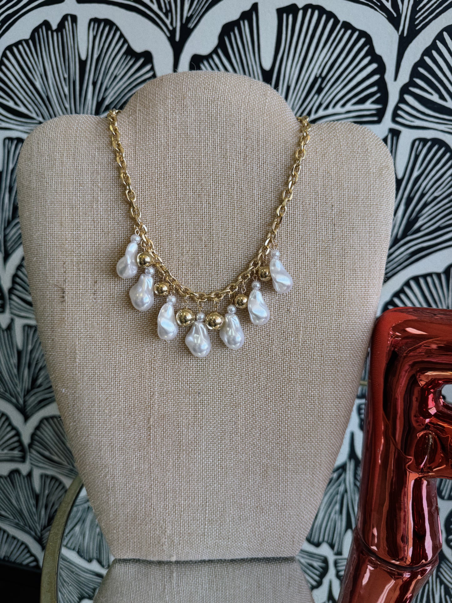 Golden Pearl Glow Necklace