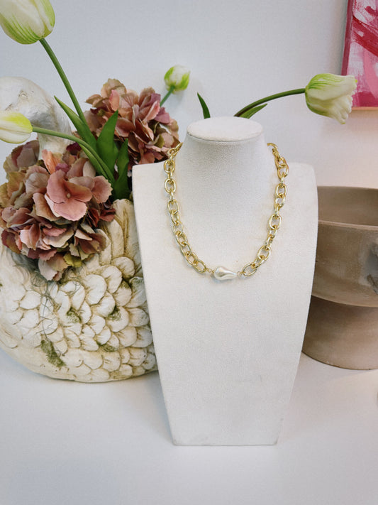 Honey Pearl Necklace