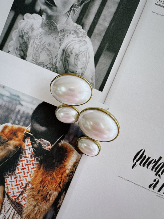 2 Pearl Oval Earrings